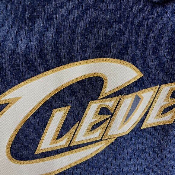Authentic LeBron James Cleveland Cavaliers Jersey M Length +2 Adidas Stitched - Picture 4 of 14